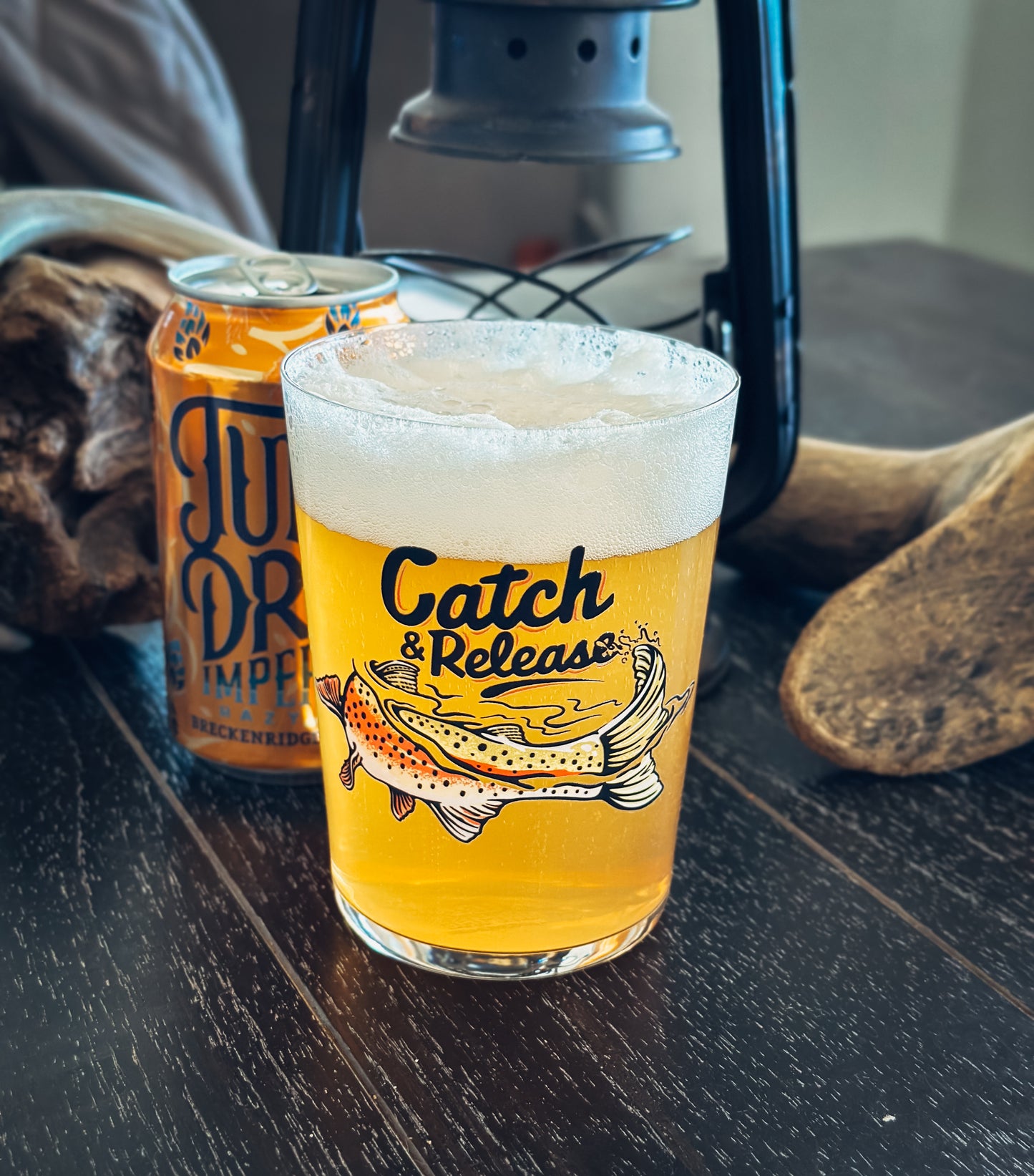 CATCH & RELEASE PINT GLASS