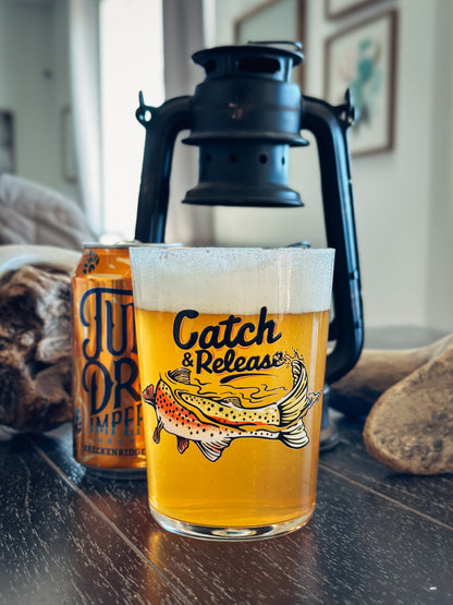 CATCH & RELEASE PINT GLASS